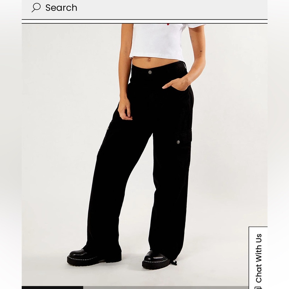 Mid rise cargos